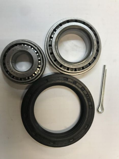 Picture of WHEEL BEARING KIT
DAVID BROWN 770 & 780-SP-57578