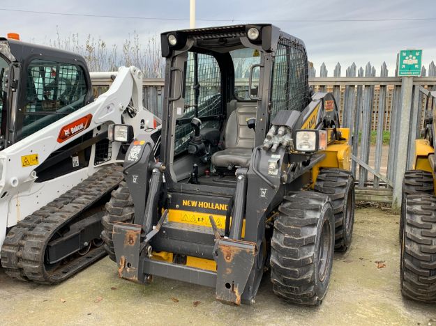 Picture of New Holland L220