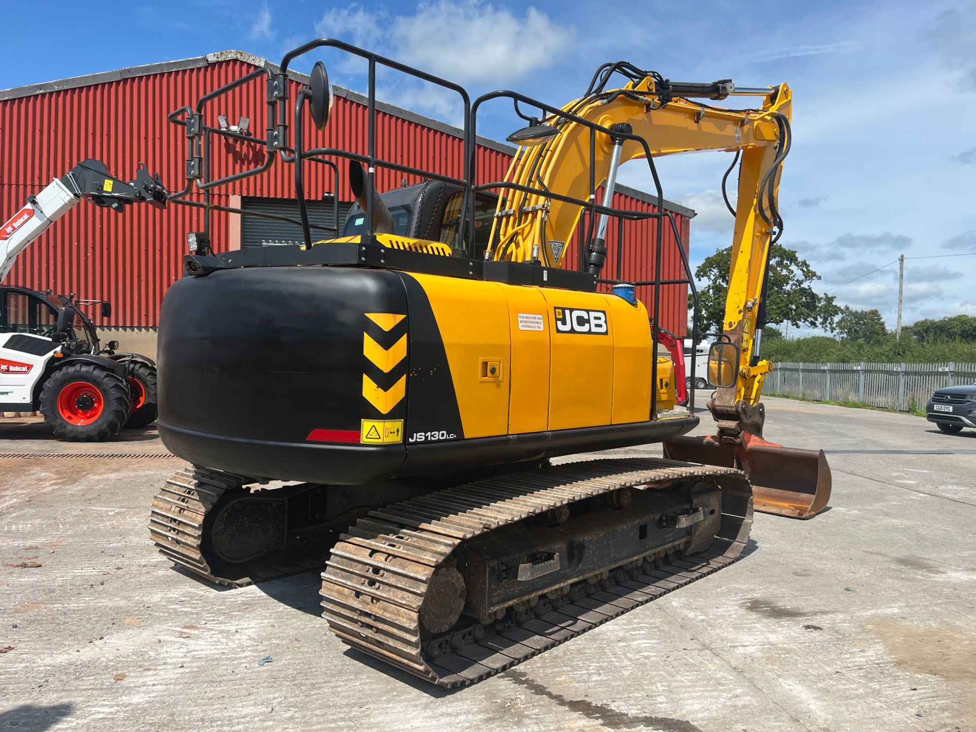 JCB JS130 LC: New & Used Tractors Wales & UK | Excavators & Tankers