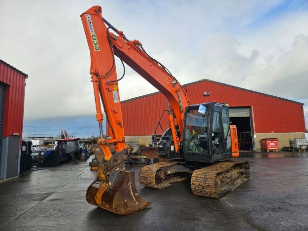 Picture of Hitachi ZX135