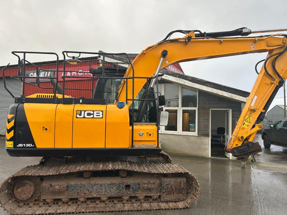 JCB JS130LC+: New & Used Tractors Wales & UK | Excavators & Tankers