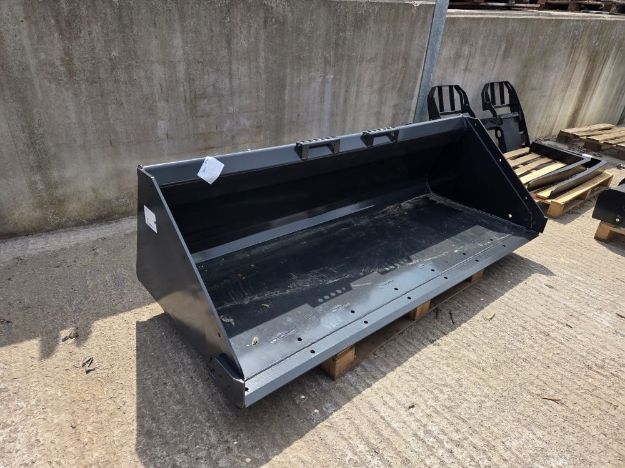 Picture of Bobcat Bucket - Bobcat