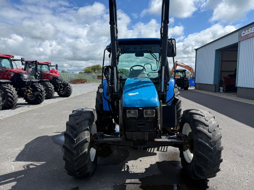 New Holland TL90: New & Used Tractors Wales & UK | Excavators & Tankers